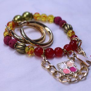 Handmade Elastic Beaded Bracelet / With Medium Round Pierce Earrings.